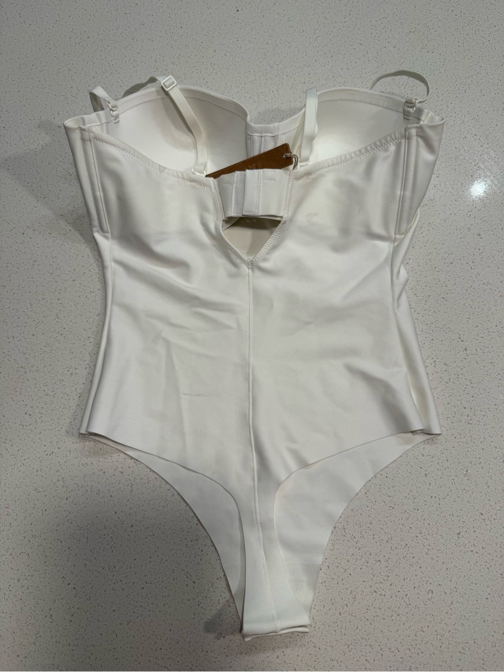 Skims Body Molded Underwire Thong Bodysuit Ivory Medium - Picture 14 of 16